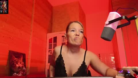 Lady online show from April 21, 4:47 pm