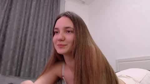 fireflies_fly_ online show from December 15, 6:59 pm