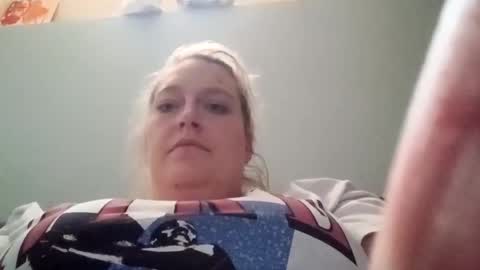 fistmedaddy141353 online show from May 3, 7:42 pm