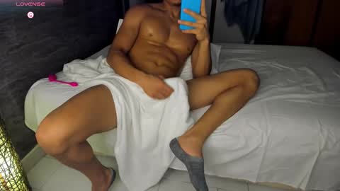 Snapshot of fitboy_cris chatting on October 14, 10:35 pm Cristopher Sly online show from October 14, 10:35 pm