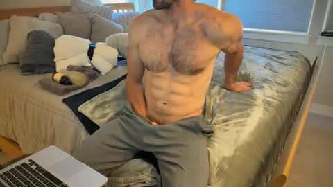 fitfunweird online show from November 8, 9:40 pm