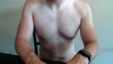 fithubby80 online show from June 25, 9:53 pm