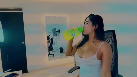 fitnessmommyy online show from September 29, 5:23 pm