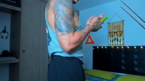 Snapshot of fitnolan chatting on February 27, 10:22 am Elias Valencia online show from February 27, 10:22 am