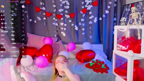 Sophie online show from February 15, 4:26 am