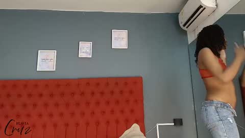 Flavia online show from November 22, 7:01 pm