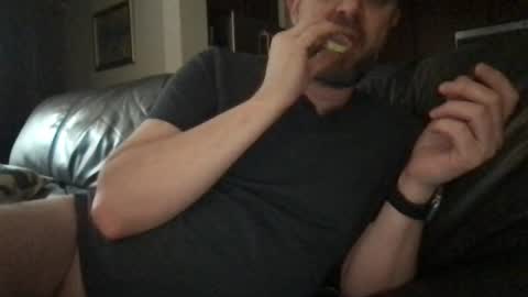 fleas1 online show from April 3, 3:35 am