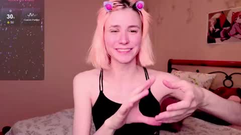 FlexiMona online show from July 11, 9:01 am