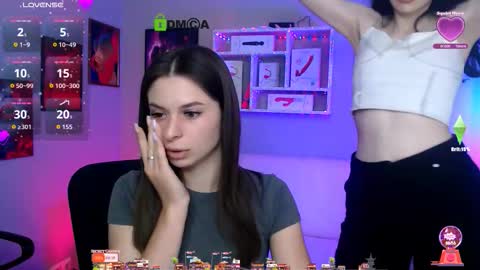Snapshot of flora_ri chatting on September 25, 9:27 am just ask me online show from September 25, 9:27 am