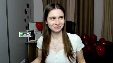 Snapshot of flora_ri chatting on February 24, 5:09 pm just ask me online show from February 24, 5:09 pm