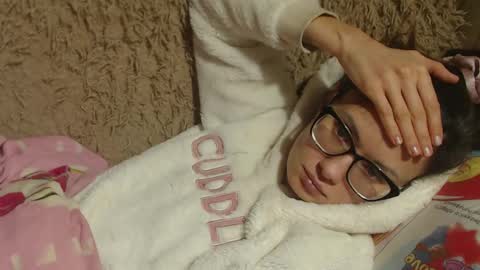 say meow and send tip  online show from February 3, 6:49 pm