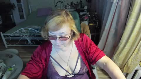 Flowerlower online show from April 18, 7:07 pm