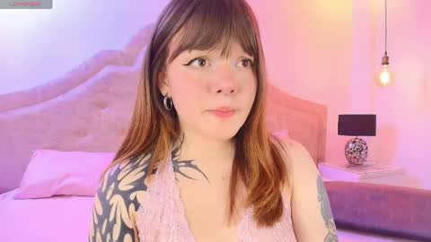  FLUFFY BUBBLE  online show from May 9, 4:29 am