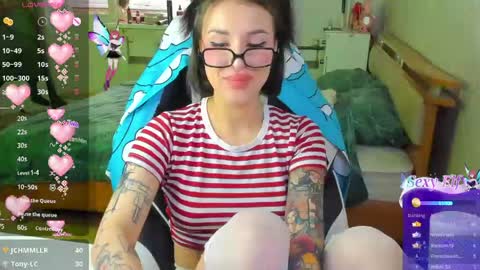 folinskaayaa online show from April 15, 8:17 am