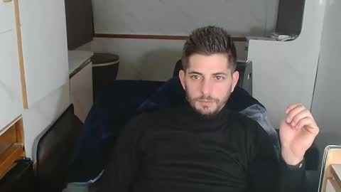 independent model online show from November 26, 7:54 pm