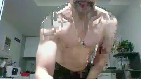 fonsi924 online show from March 15, 7:34 am