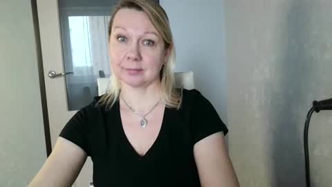 forever_smilex online show from March 5, 1:17 pm