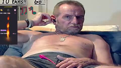 Snapshot of forexxxx_man chatting on March 11, 2:32 am doc online show from March 11, 2:32 am