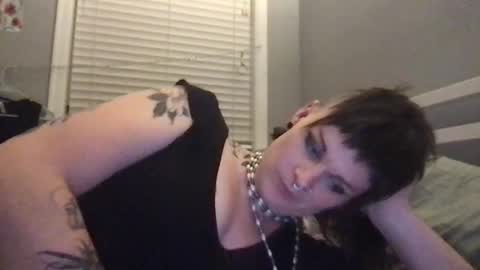 Snapshot of forthedolls chatting on October 13, 2:35 am forthedolls online show from October 13, 2:35 am