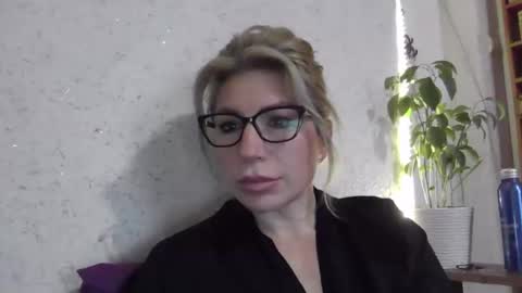 fox_red_lady7 online show from December 17, 6:53 am