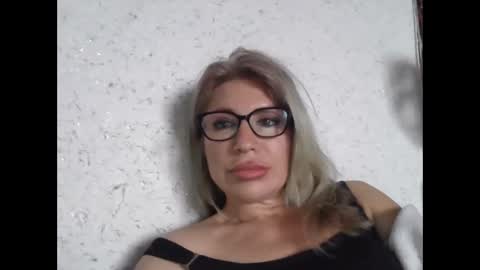 fox_red_lady7 online show from April 9, 11:05 am