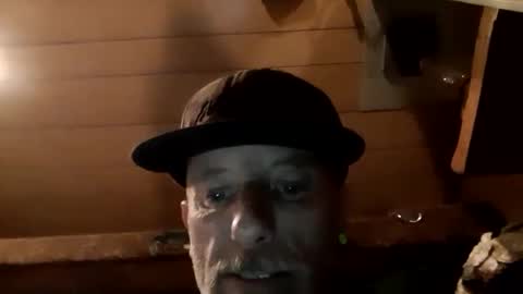 Snapshot of foxbodydave chatting on September 26, 9:17 am foxbodydave online show from September 26, 9:17 am