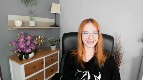 Sonya online show from May 13, 1:32 pm