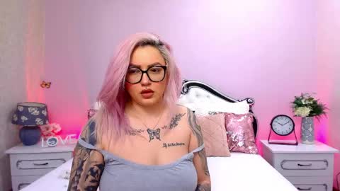 Clarise online show from April 20, 6:33 pm