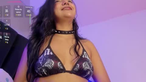 Snapshot of foxy_katt chatting on October 17, 1:37 pm Katt Schedule 700a.m - 200p.m Col hour online show from October 17, 1:37 pm