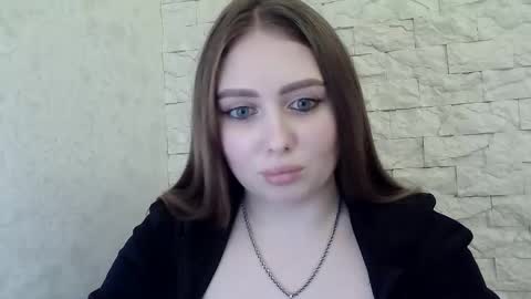 Alice online show from December 19, 3:29 pm