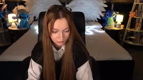 Maya online show from November 21, 8:29 pm