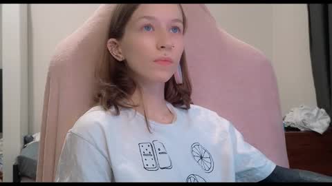 fran_bow online show from January 30, 8:22 am