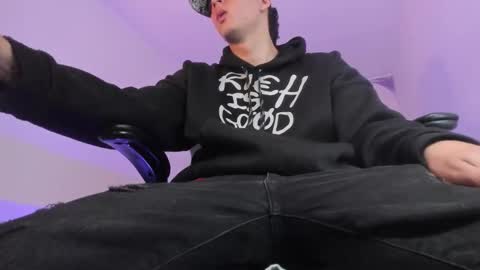 Fran online show from December 15, 4:19 am