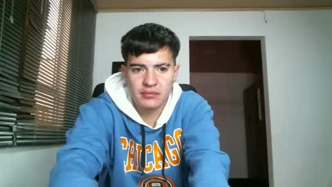 Snapshot of franccesco_699 chatting on October 20, 9:42 pm franccesco_699 online show from October 20, 9:42 pm