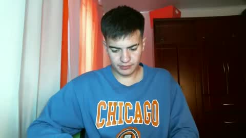 Snapshot of franccesco_699 chatting on February 27, 7:26 pm franccesco_699 online show from February 27, 7:26 pm