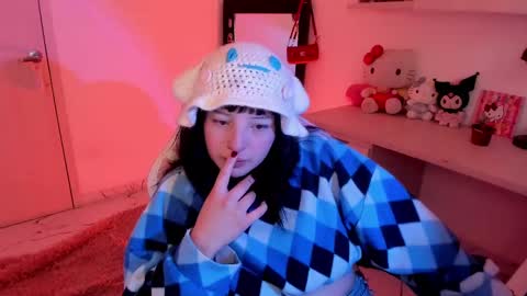 Snapshot of francesca_7 chatting on January 24, 6:35 pm francesca_7 online show from January 24, 6:35 pm