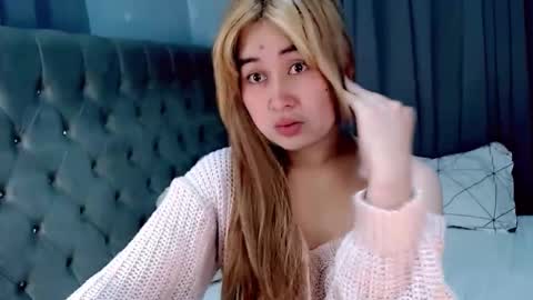 LOVE online show from January 14, 6:49 pm