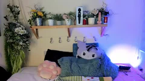 franchezcaa online show from June 19, 1:28 pm