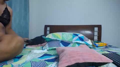 francihot4 online show from March 14, 3:49 pm