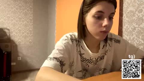 Melissa online show from November 30, 7:21 pm