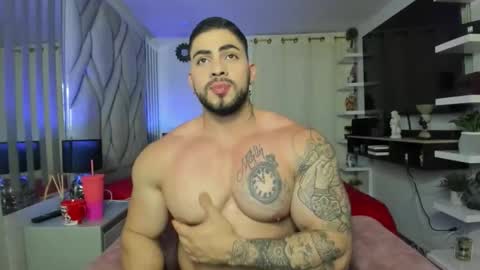 frank_foxx1 online show from April 9, 3:43 am