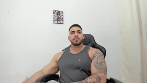 frank_foxx1 online show from February 3, 6:22 am