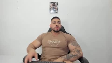 frank_foxx1 online show from November 23, 3:15 am