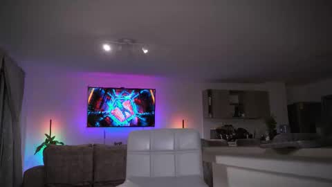 Frank Farrell. Hey remember to give me a thumbs up Ty online show from February 25, 3:43 am