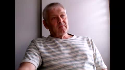 frannkboy61 online show from May 4, 5:19 pm
