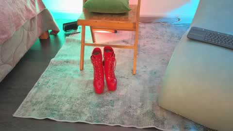 Fransheska online show from April 12, 11:58 am