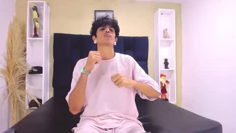 Franvill trato online show from December 13, 8:04 pm