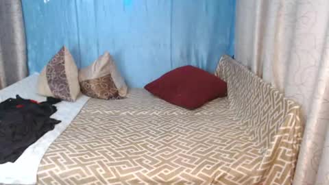 frau_becky online show from January 27, 1:30 pm