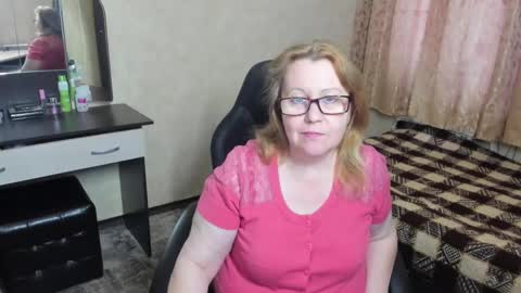 Snapshot of fraumartha chatting on March 1, 1:07 pm FrauMartha online show from March 1, 1:07 pm