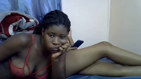 Snapshot of freakie_sissy chatting on October 14, 7:28 pm kiki online show from October 14, 7:28 pm